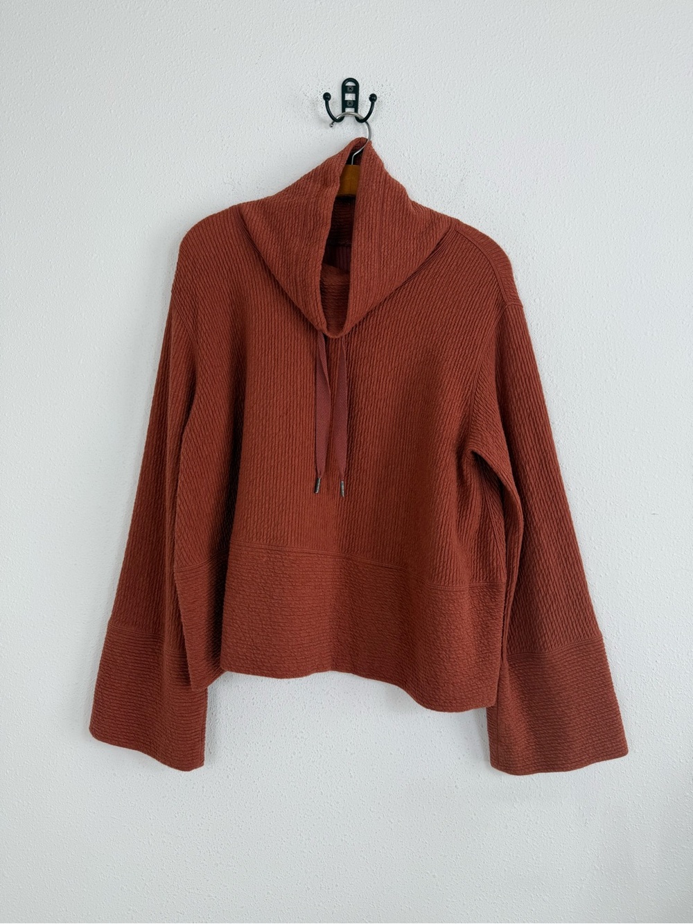 Lululemon Retreat Yourself Pullover
Heathered Rustic Clay M/L